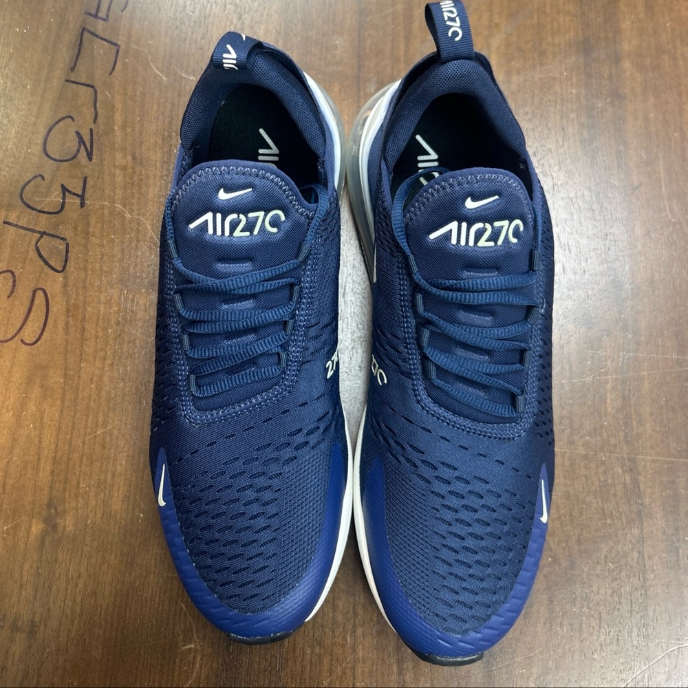 Nike Air max 270 
Size 10.5
Box no lid